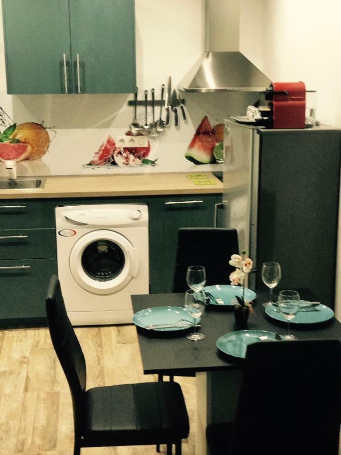 Garden Carras Apartment Ница Екстериор снимка