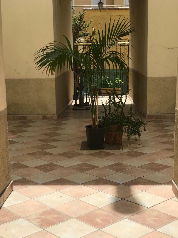 Garden Carras Apartment Ница Екстериор снимка